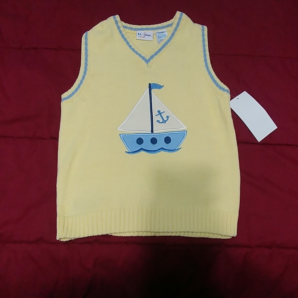 Sweater vest